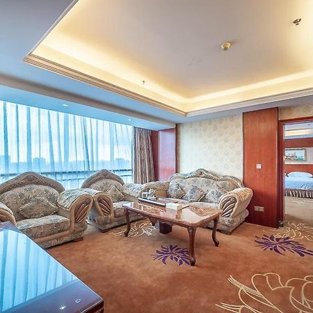 Vienna Hotel Foshan Chancheng Zumiao Branch Εξωτερικό φωτογραφία